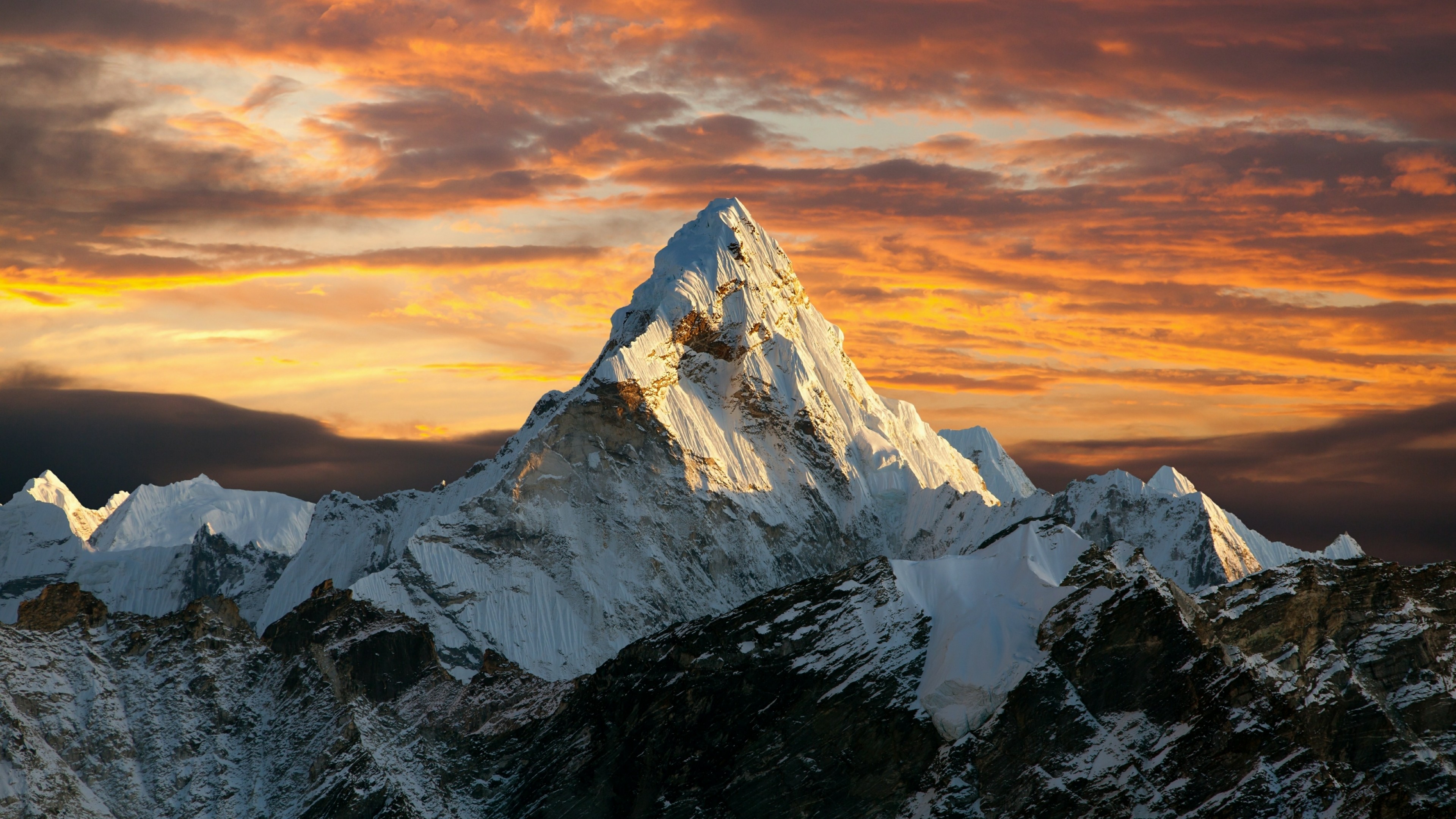 Everest Base Camp trek trail with Ama Dablam view